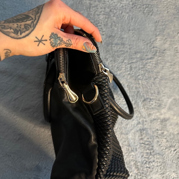 Black Purse - Picture 15 of 16